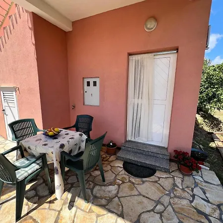 Frakic Apartment